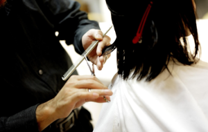 potong rambut wanita